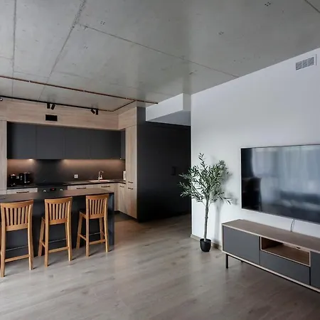 Modern 2 Bdr Next To Outlet By Urban Rent