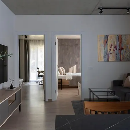 Modern 2 Bdr Next To Outlet By Urban Rent