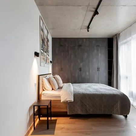 Modern 2 Bdr Next To Outlet By Urban Rent *